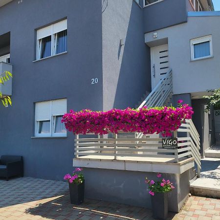 Vigo Apartman Pola Esterno foto