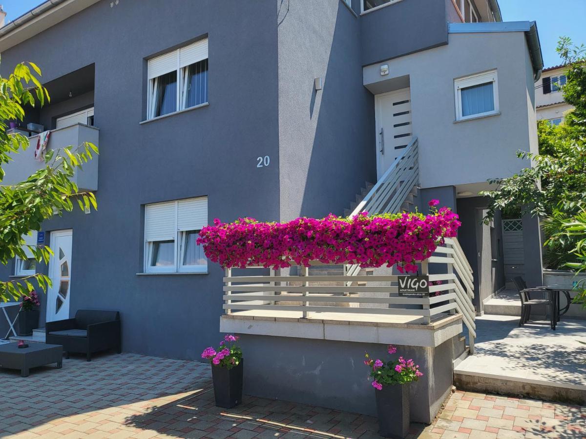 Vigo Apartman Pola Esterno foto