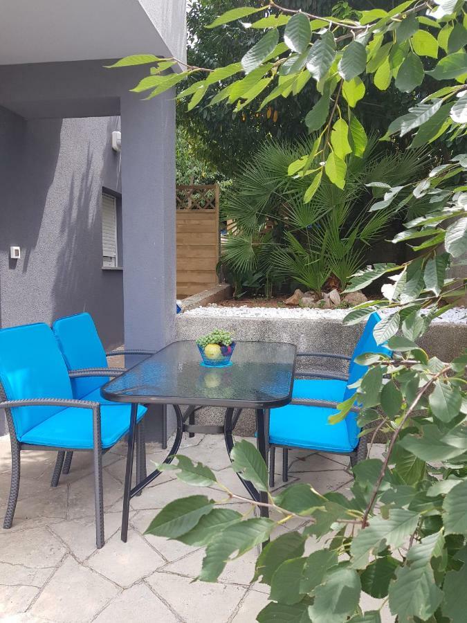 Vigo Apartman Pola Esterno foto
